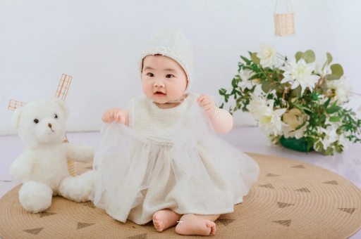 玉林宝宝在妈妈肚子里